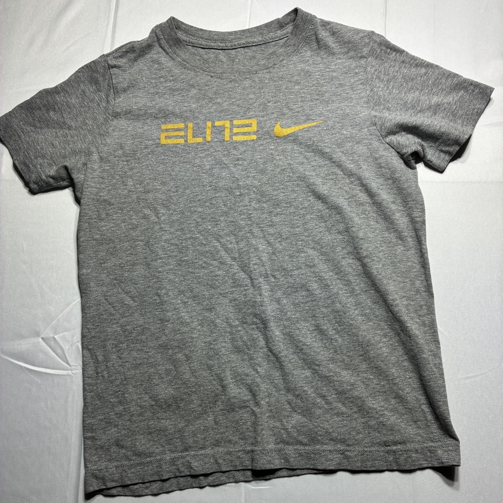 Nike Elite Basketball T Shirt Boys M Gray Gold Swoosh Graphic Tee Youth